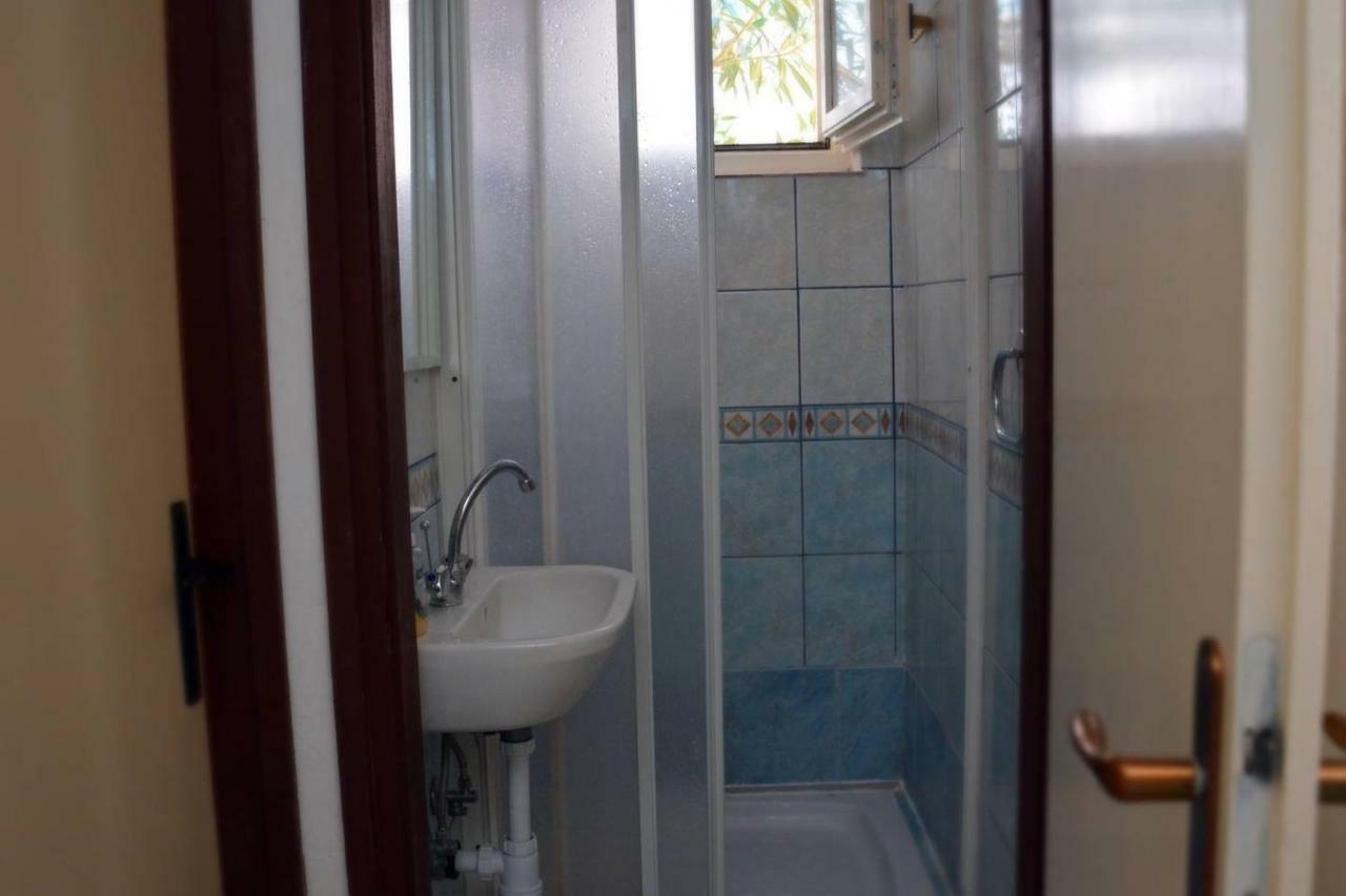 Holiday House Maretta - Apartment No 1 Lukovo Šugarje Екстериор снимка