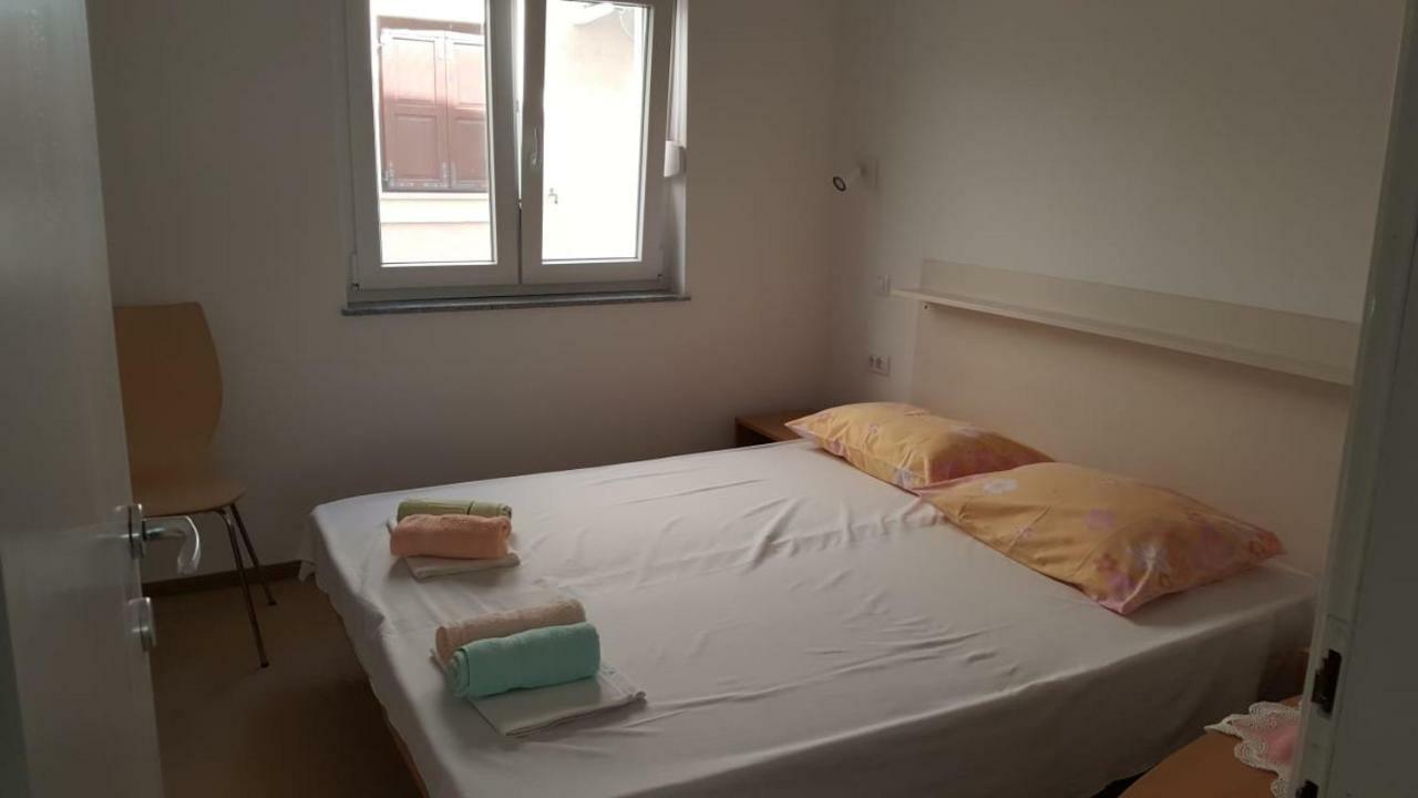 Holiday House Maretta - Apartment No 1 Lukovo Šugarje Екстериор снимка